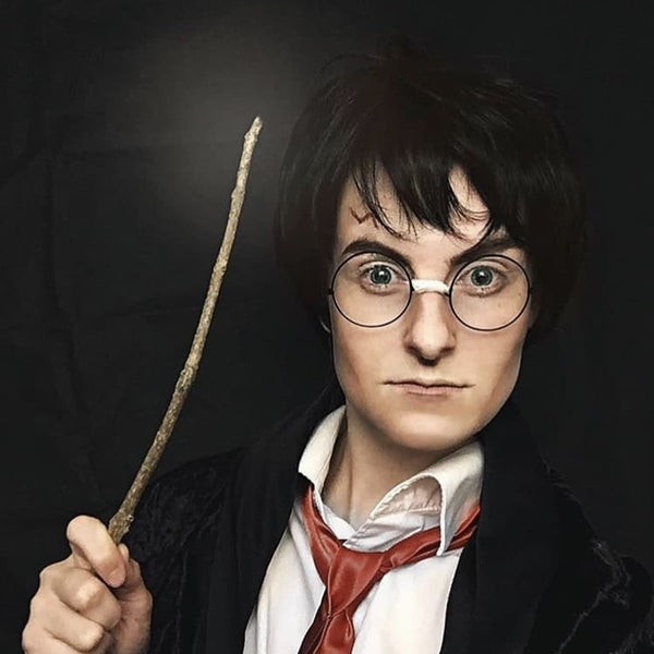 Black Harry Potter style wig with round glasses